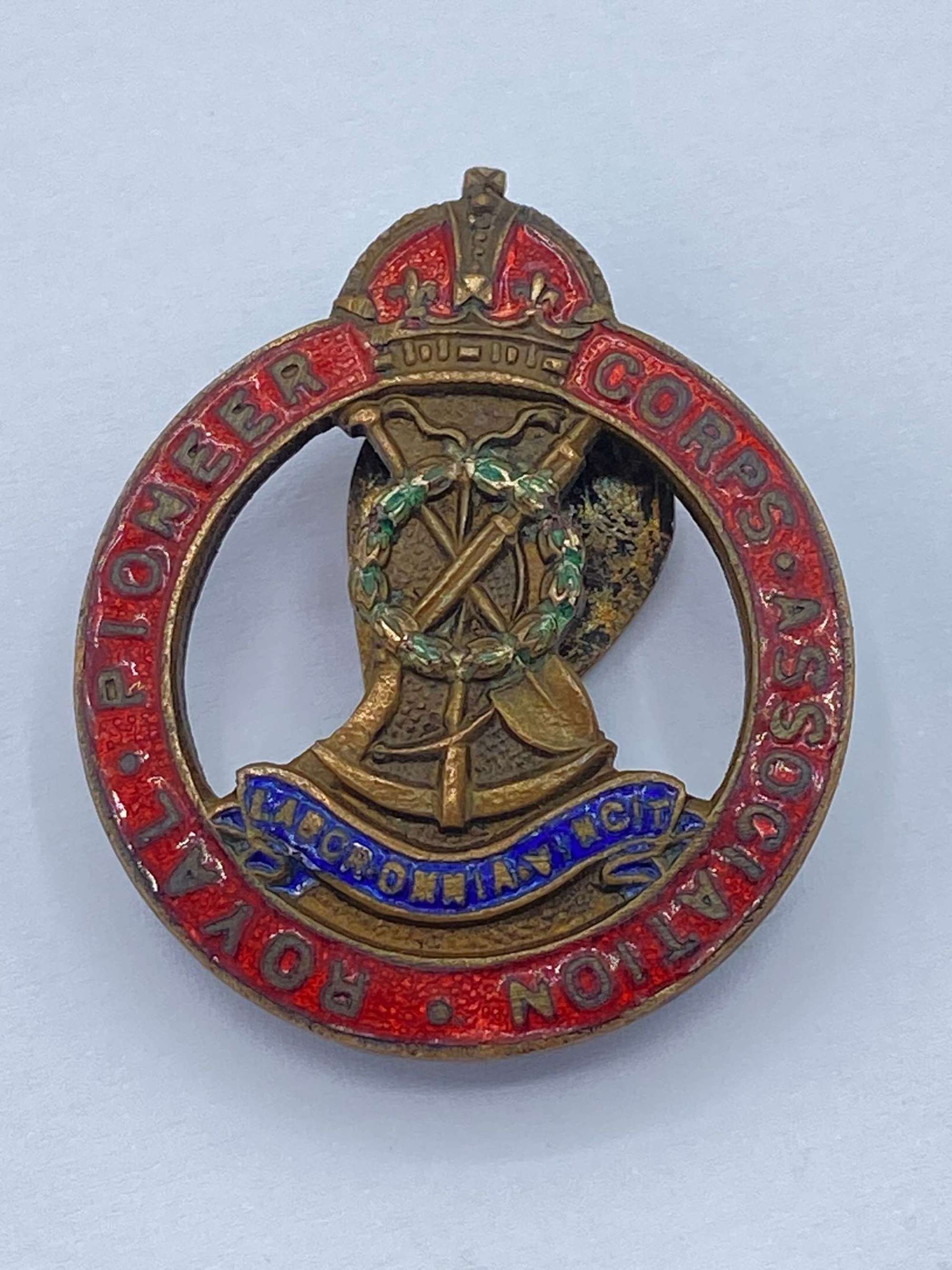 WW2 British Royal Pioneer Corps Association Enamel & Brass Badge