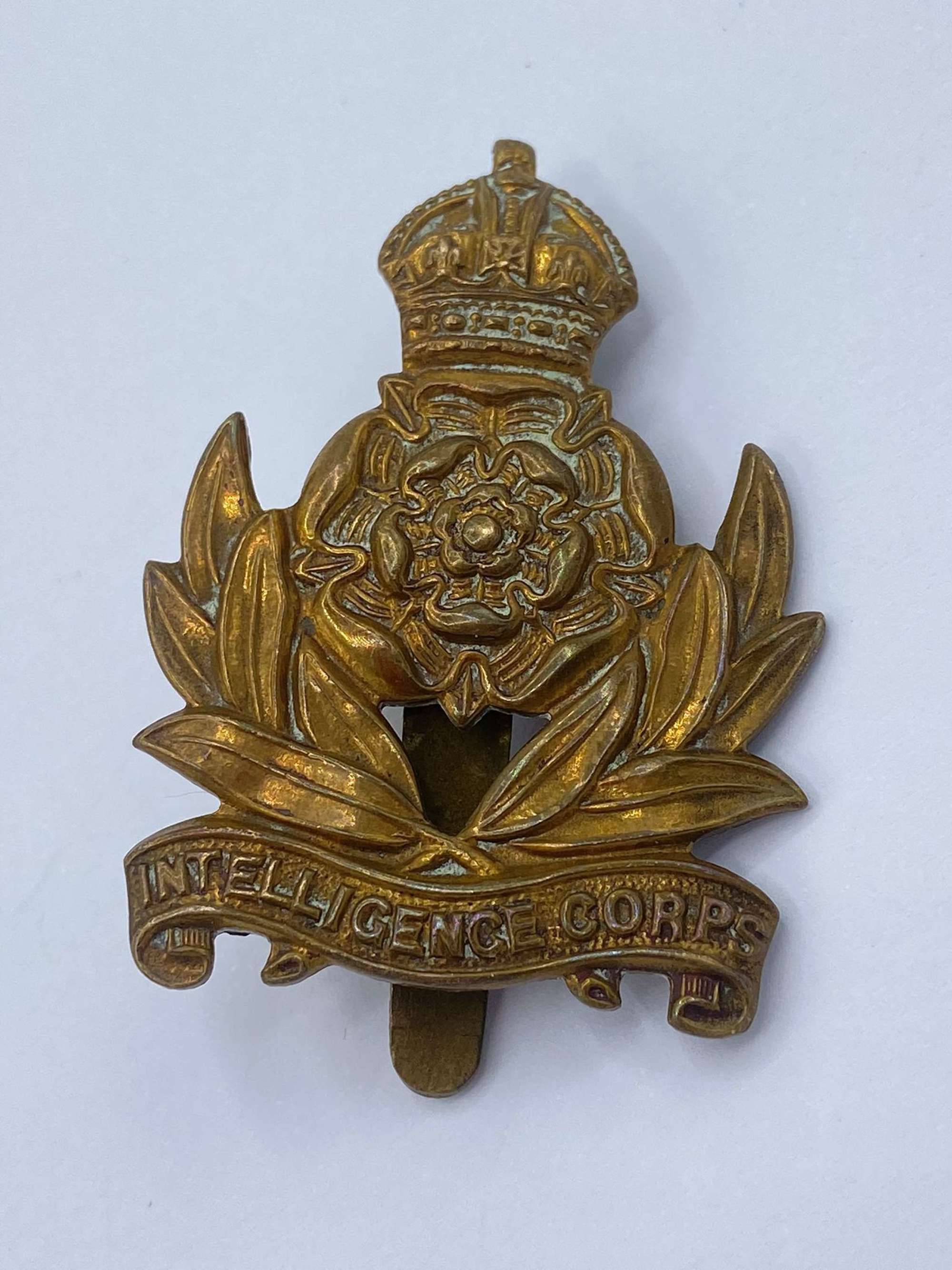 WW2 British Army Intelligence Corps Brass Slider Cap Badge