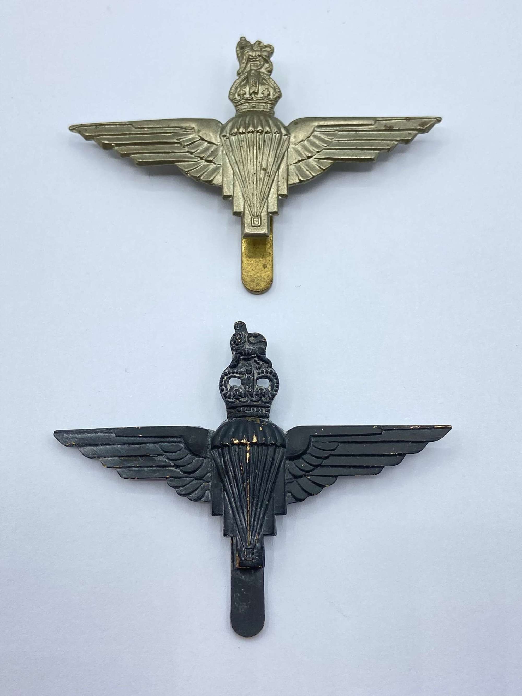 Pair Of Original WW2 & Post WW2 Parachute Regiment Slider Cap Badges