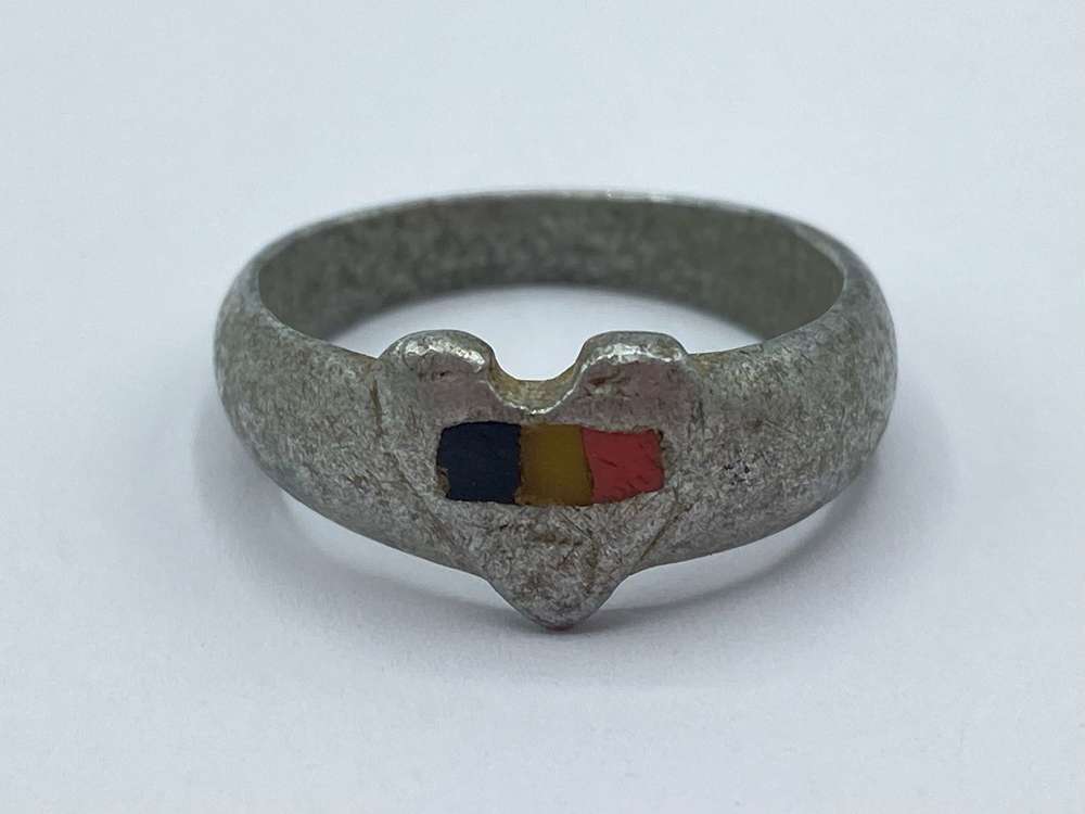 WW1 Belgium Crudely Made Aluminium Prisoner Of War Flag & Heart Ring