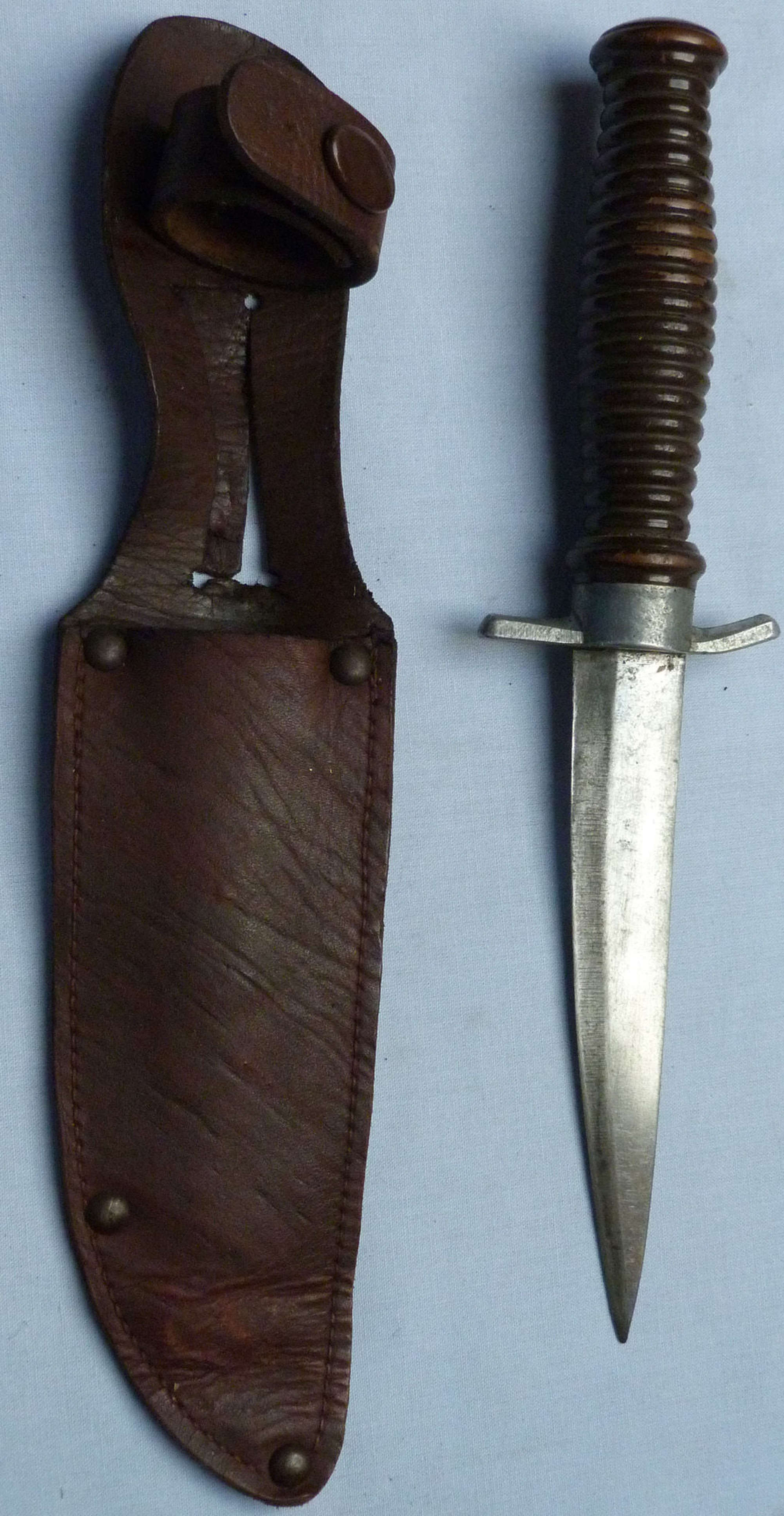 WW2 Allied Fighting Knife and Scabbard