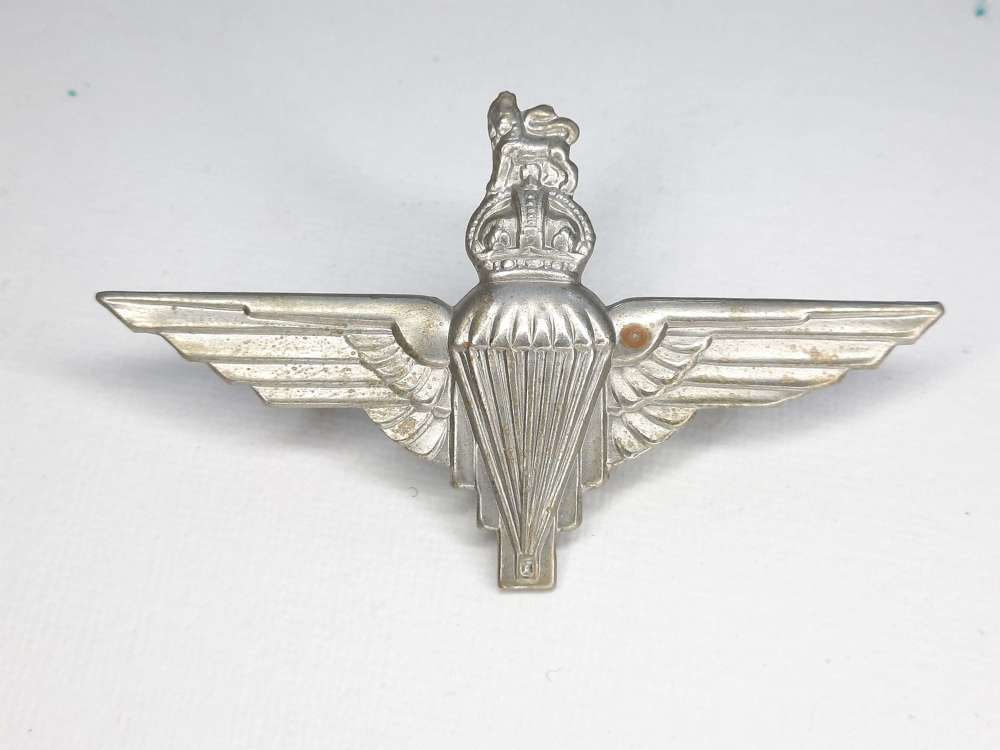 WW2 Parachute Regiment Beret Badge