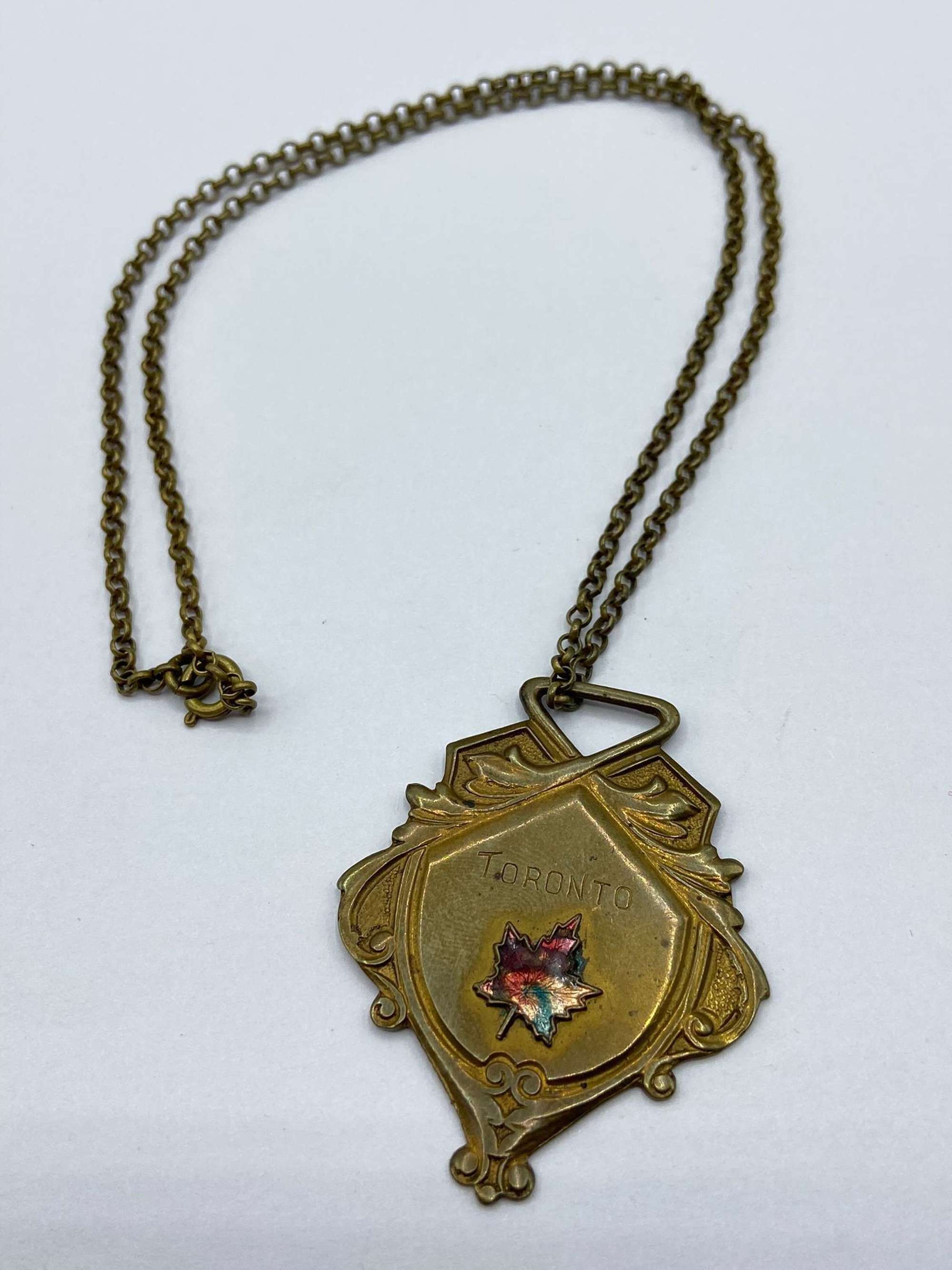 WW2 Period Canadian Maple Leaf Brass & Enamel Sweetheart’s Necklace
