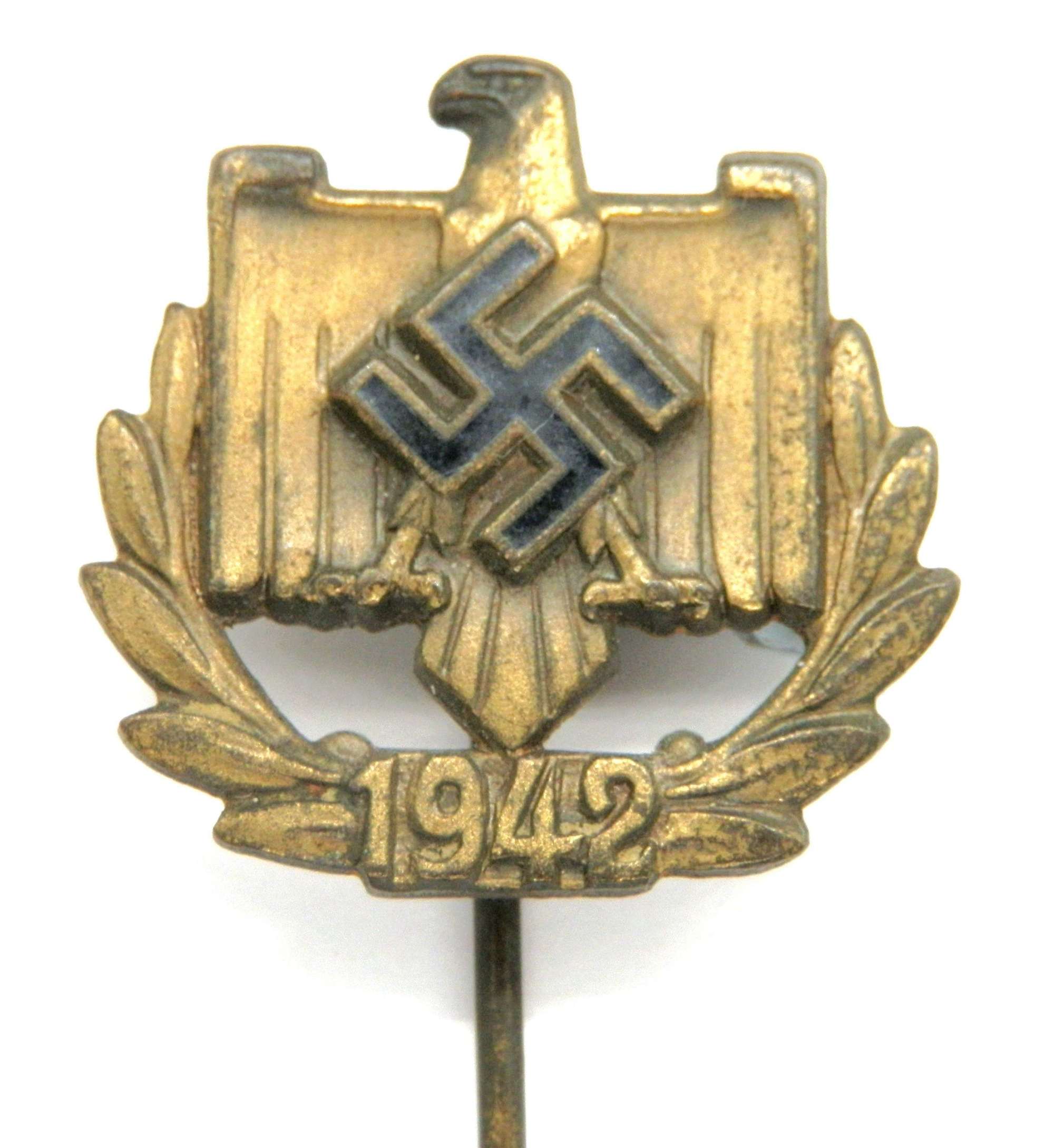 1942 NSRL Sports Association Lapel Badge.
