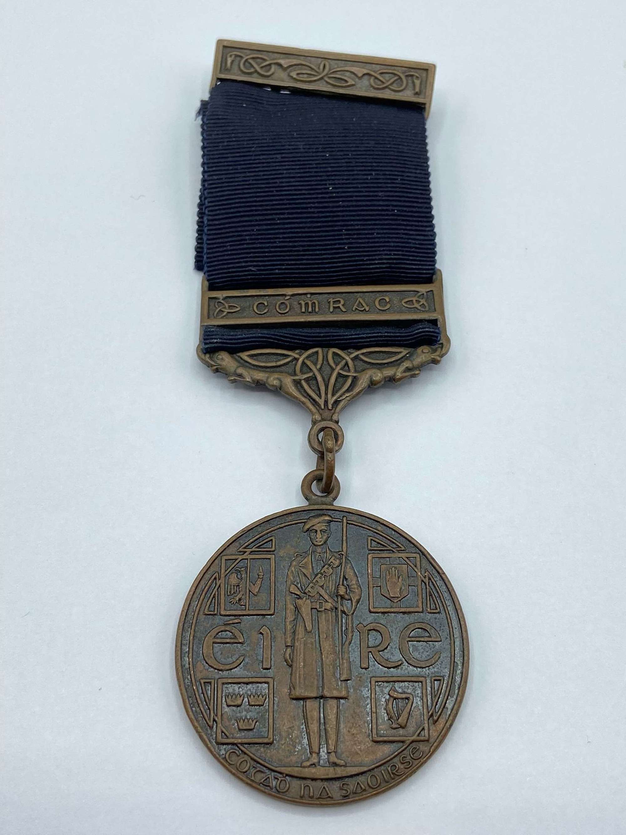 WW1 Irish 1917-21 Service Medal With The Comrac medal Bar