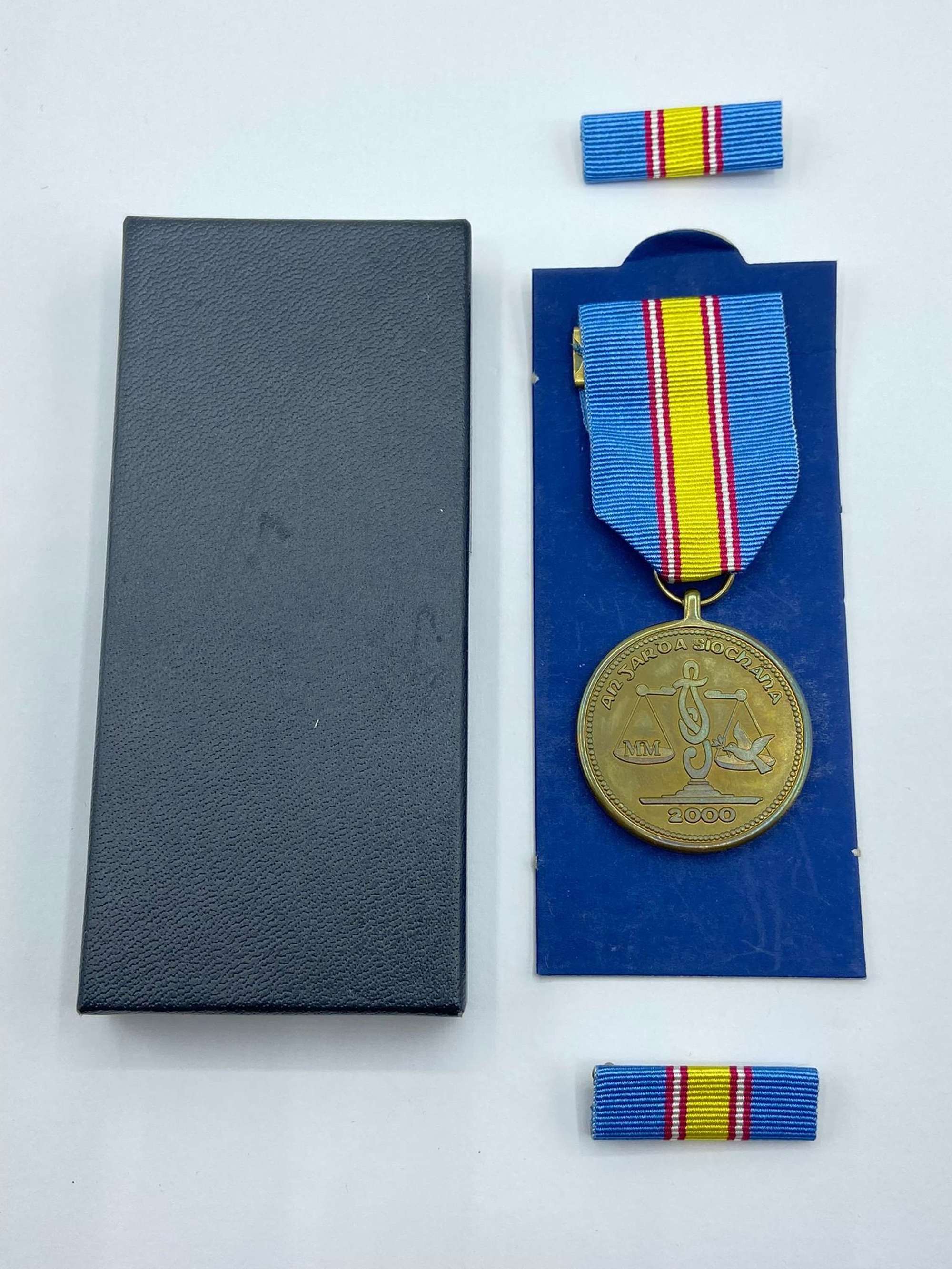 Post WW2 Irish Garda Siochana 2000 Millennium Medal Medal & Box
