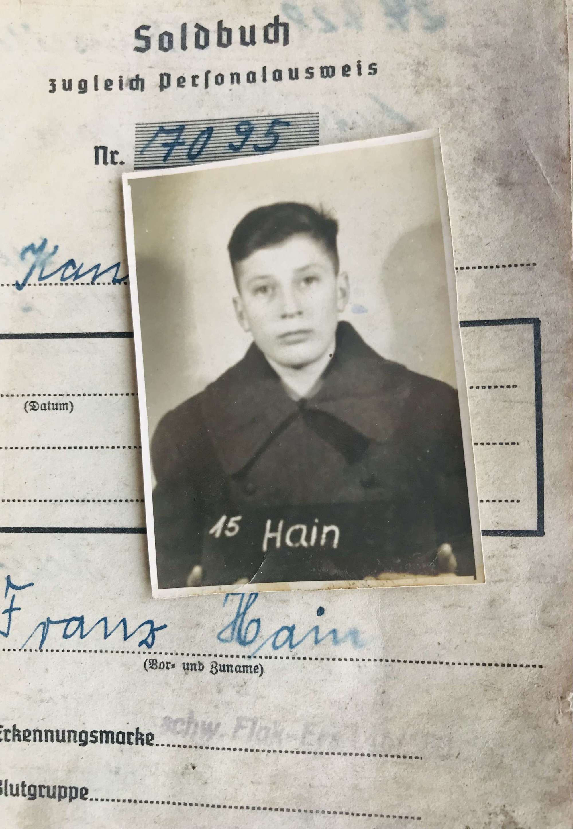 Luftwaffe Soldbuch of Kanonier Fritz Hain aged 17