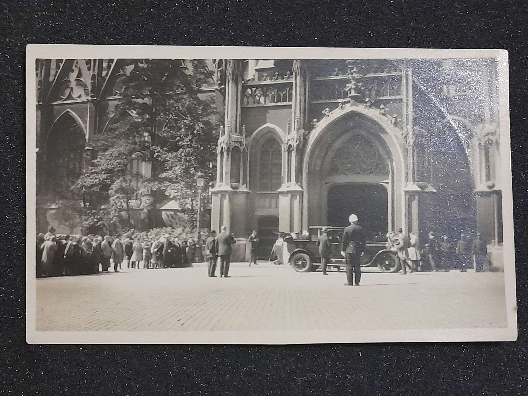 1927 dated photo of Earl Haig Brussels Cathedral