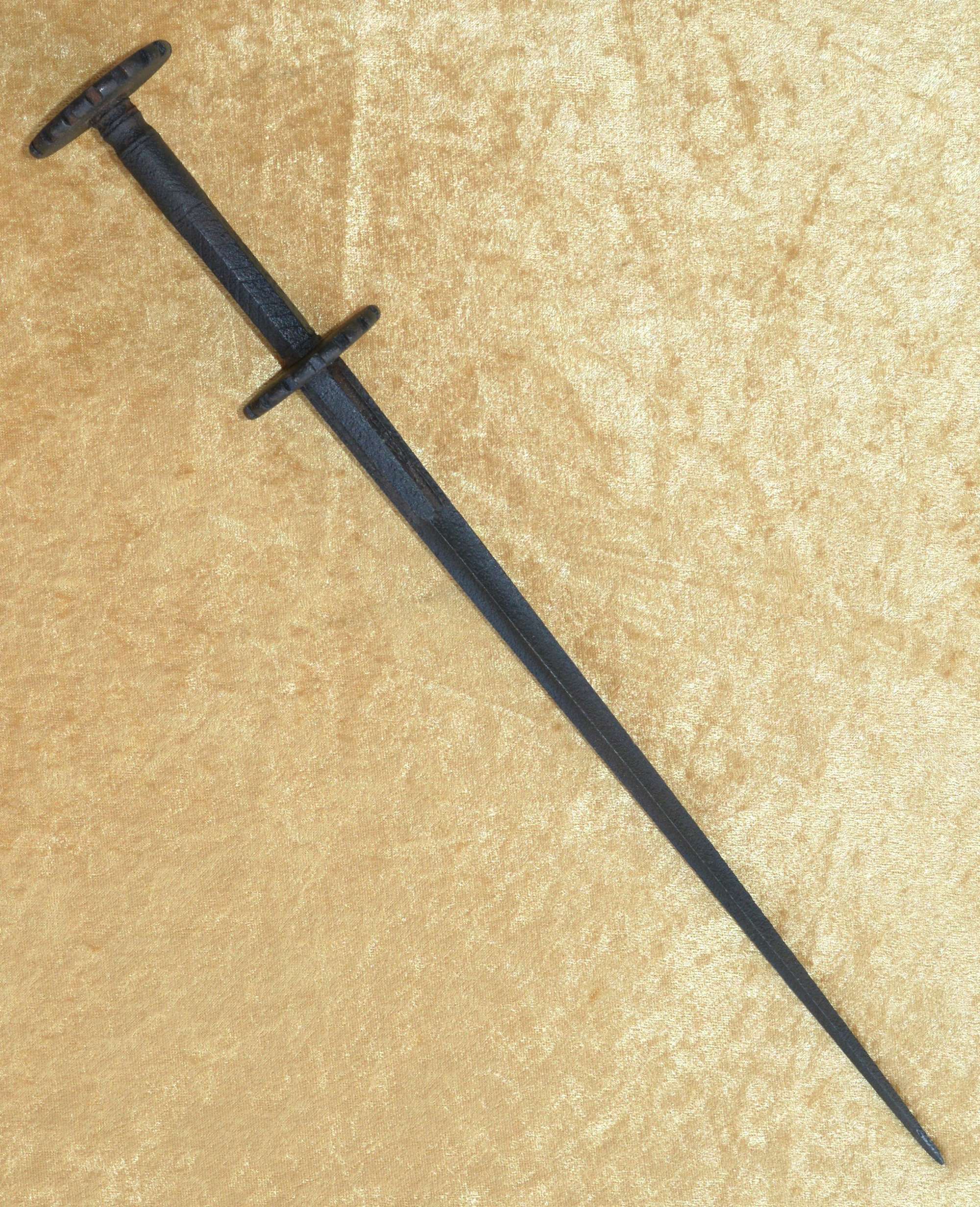﻿Scarce German Rondel Dagger, Misericorde, ca. 1400