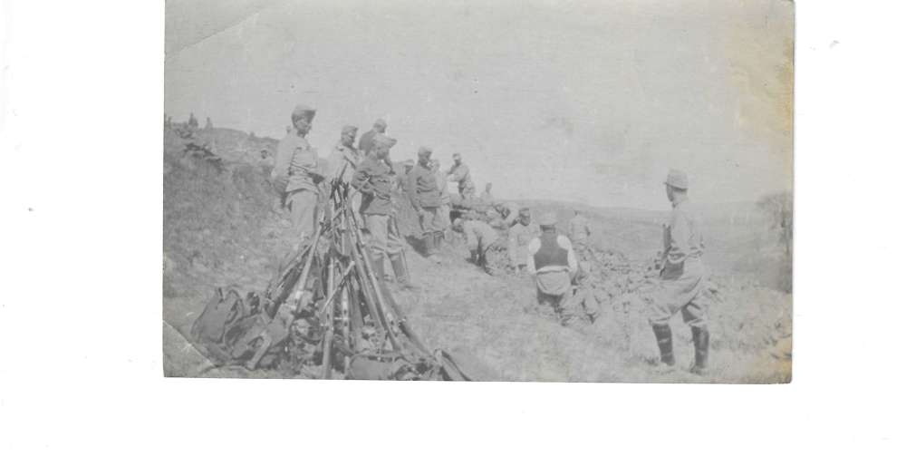 WWI AUSTRO-HUNGARIAN TROOPS DIGGING TRENCHES PHOTO
