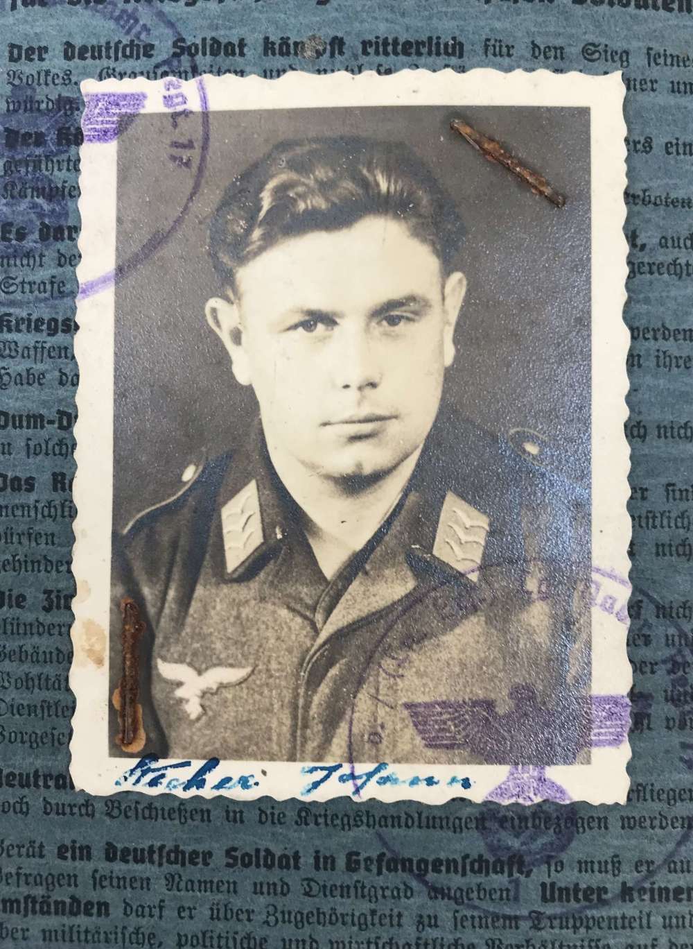 Luftwaffe Soldbuch of Obergefreiter Johann Stecher