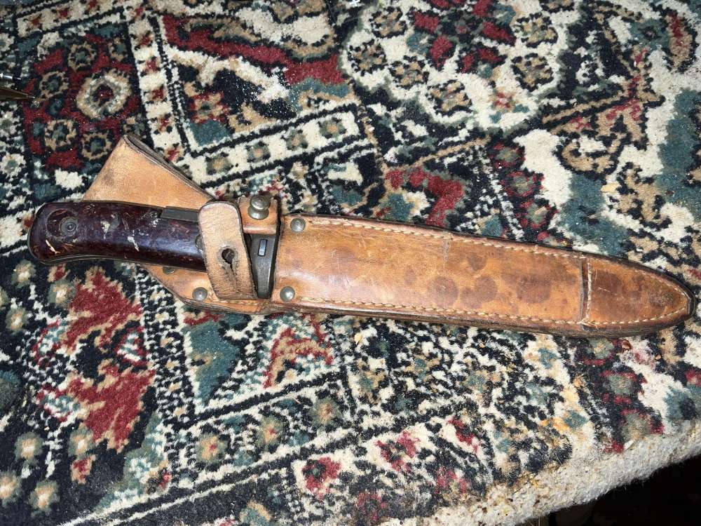 BAYONET/FIGHTING KNIFE & Scabbard 