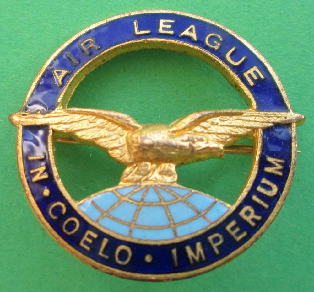 AIR LEAGUE PIN BADGE