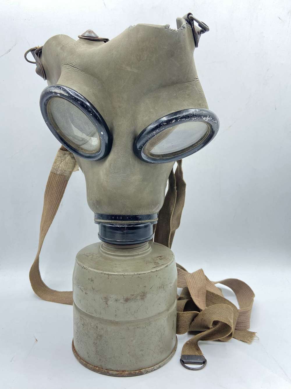 WW2 1941 Dated Czechoslovakian Made German Eckhardt Gas Mask
