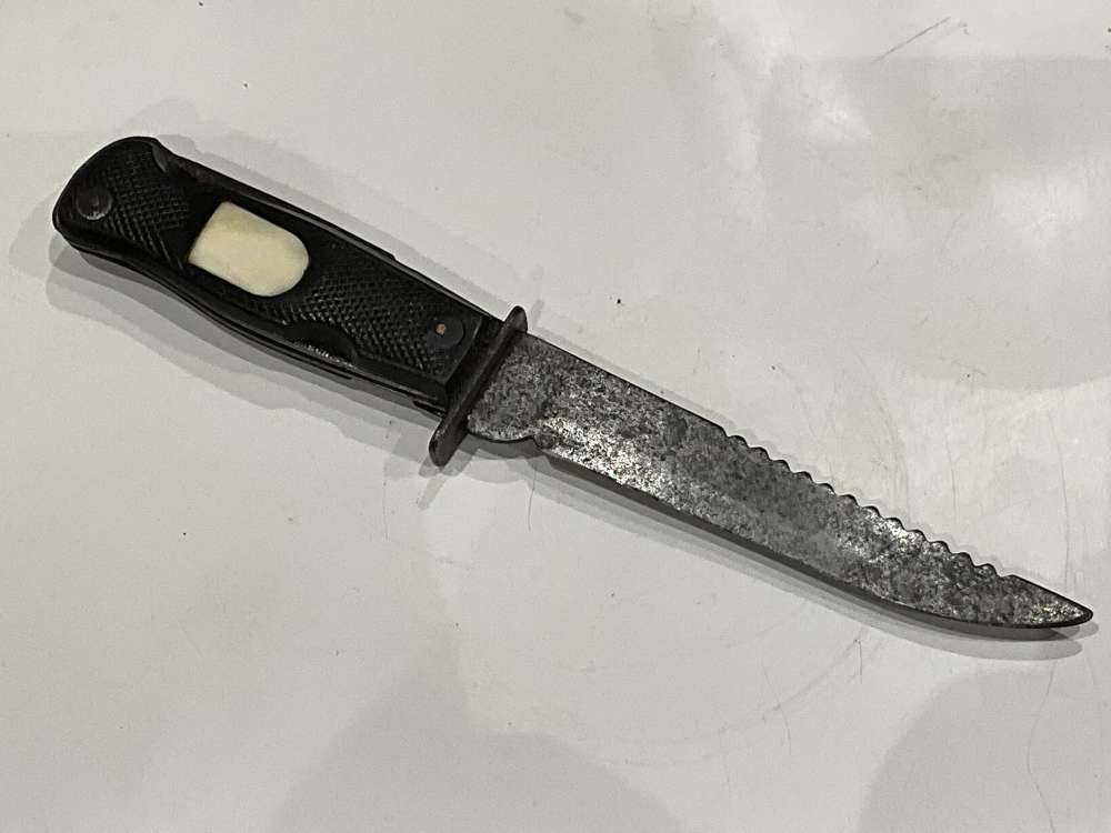 HUNTING/FIGHTING KNIFE