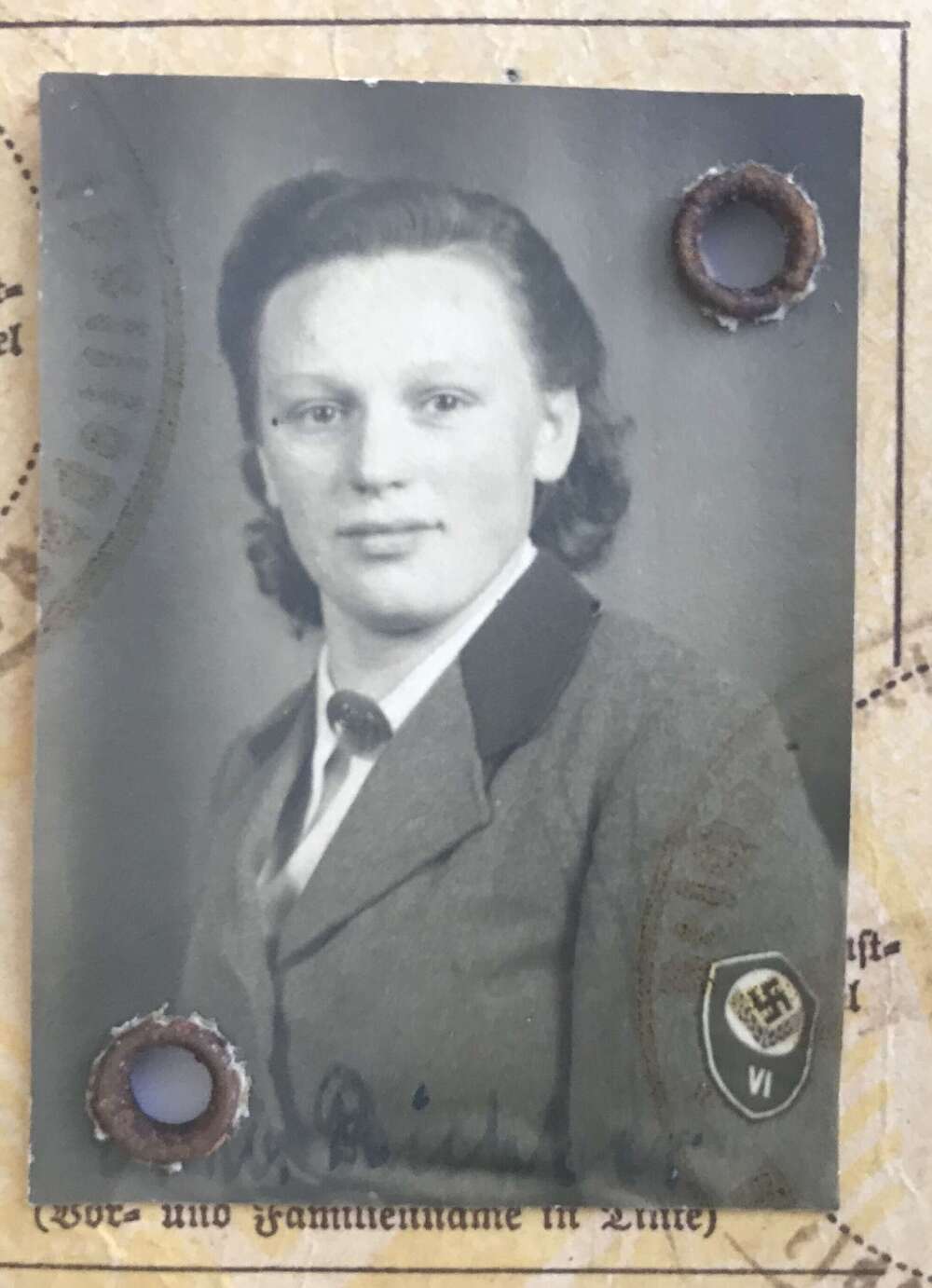 Female RAD  Service book 1940/1
