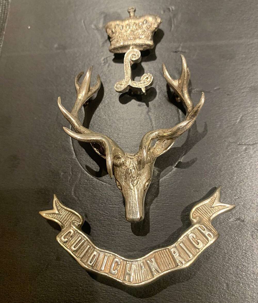 Seaforth Highlanders Officers Hallmarked Bonnet Badge