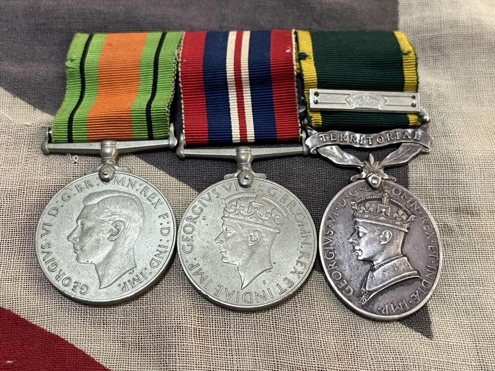 WWII Pair with TEM and clasp. Bullin. Sheerness.