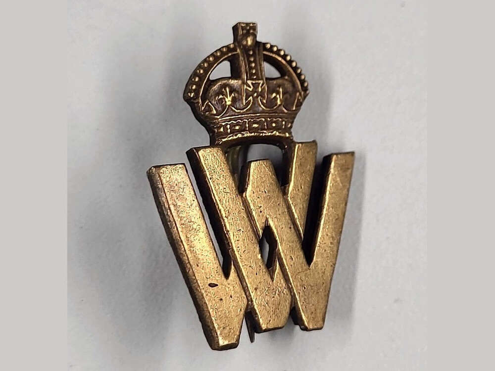 Women's Workers Badge (WW)