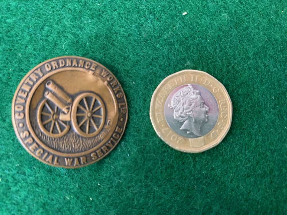 WW1 Coventry Ordnance Works.  Special War Service munition makers badge