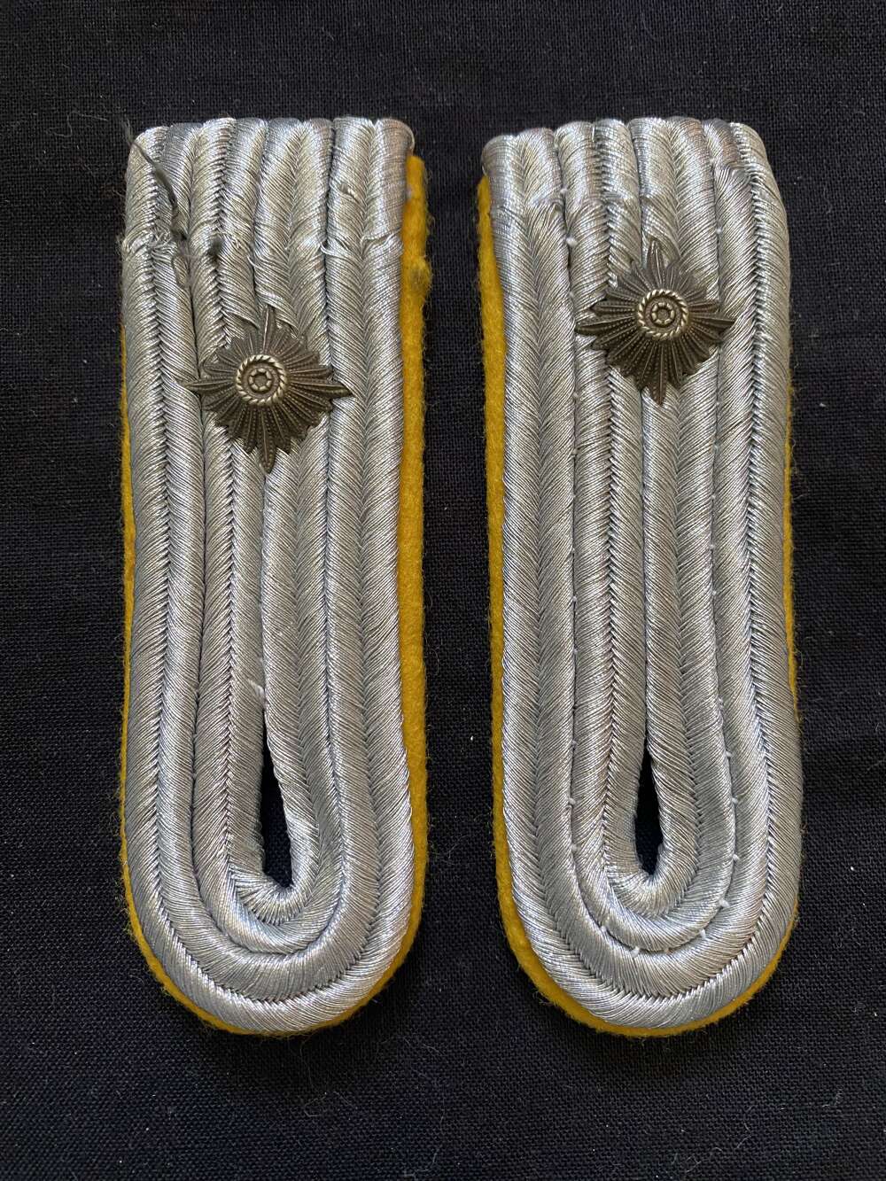 WW2 GERMAN LUFWTAFFE PARATROOPER/FLIGHT OFFICERS SHOULDER BOARDS