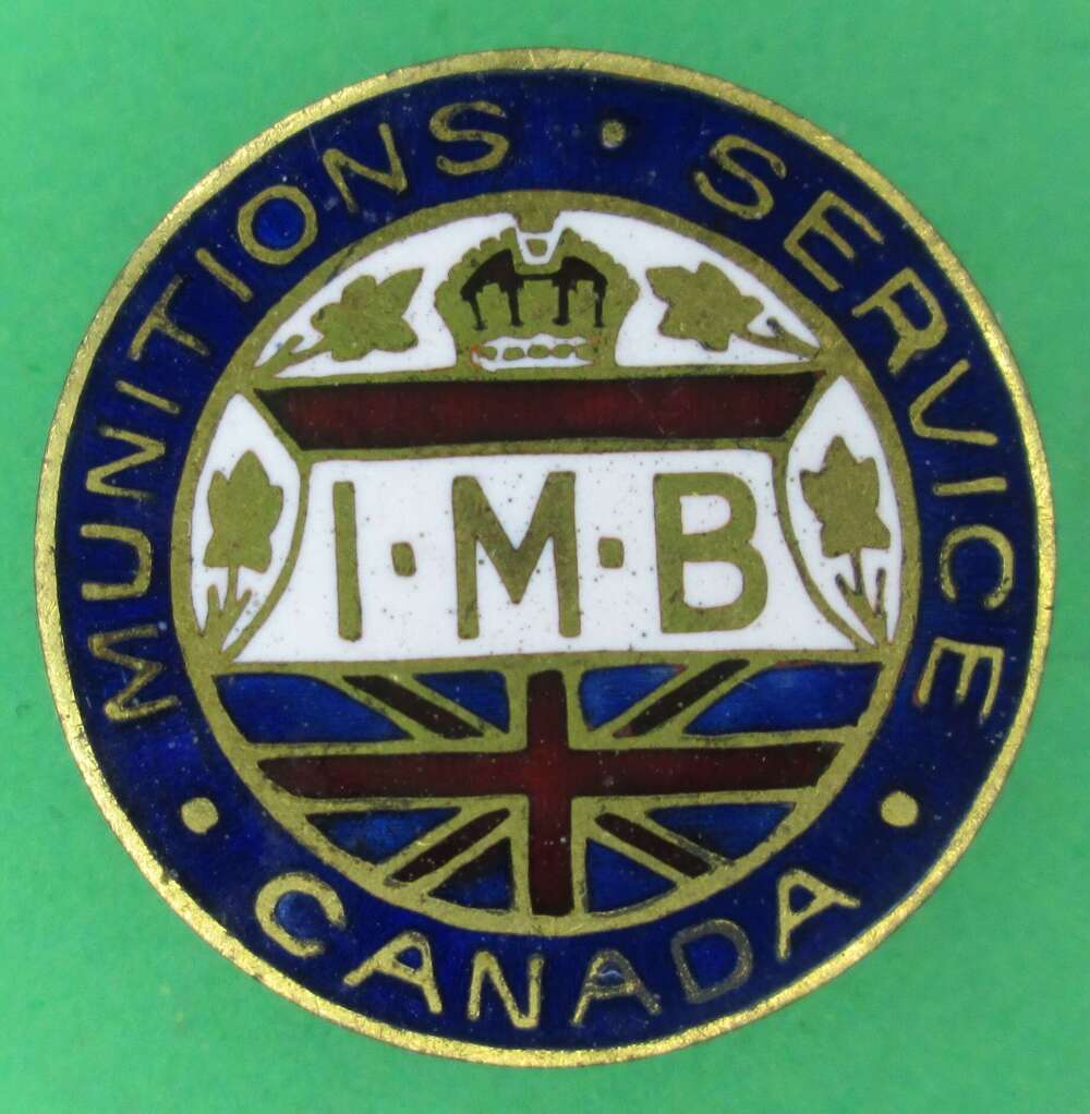 MUNITIONS SERVICE CANADA BUTTON HOLE BADGE