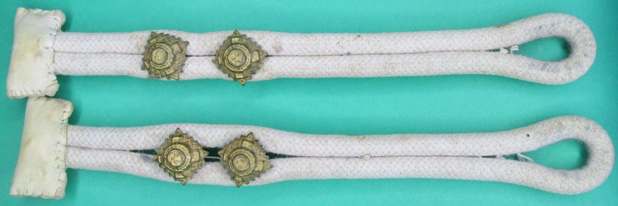 A PAIR OF BRITISH ARMY OFFICER'S DRESS UNIFORM CORD SHOULDER STRAPS