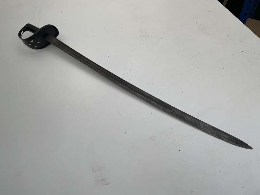 BRITISH 19TH CENTURY CAVALARY SABRE