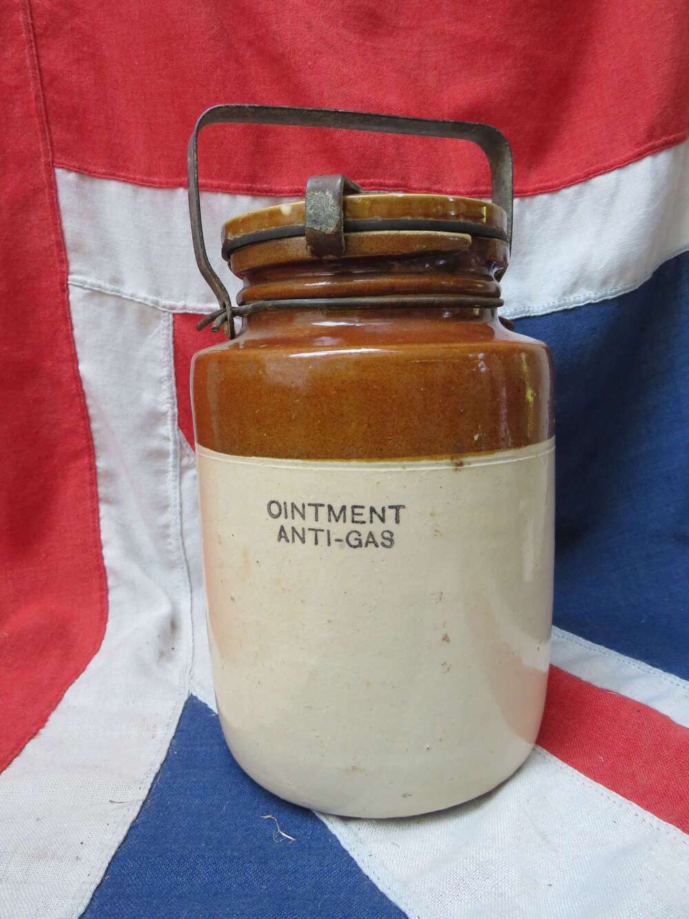 WWII British Home Front Ointment Anti Gas Pottery Jar w/ Locking Lid Dated 1943