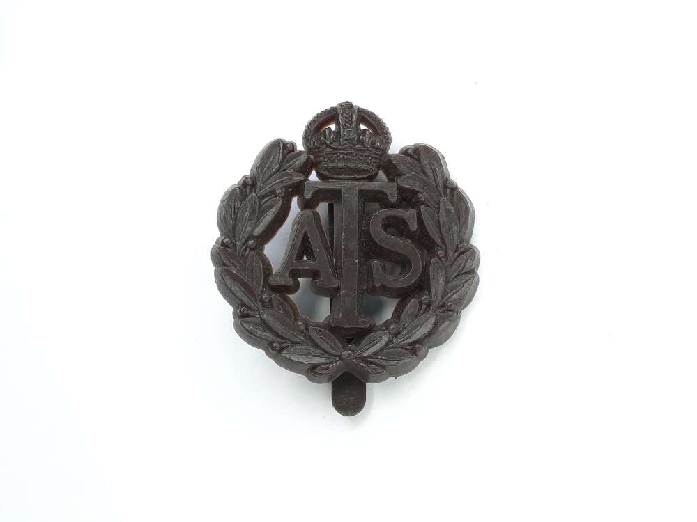 WW2 ATS Plastic Cap Badge