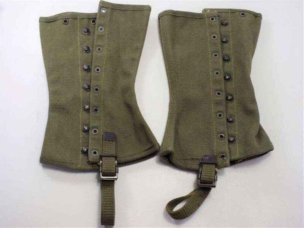 26) Unissued WW2 US Army M-1938 OD Canvas Leggings Dated 1944