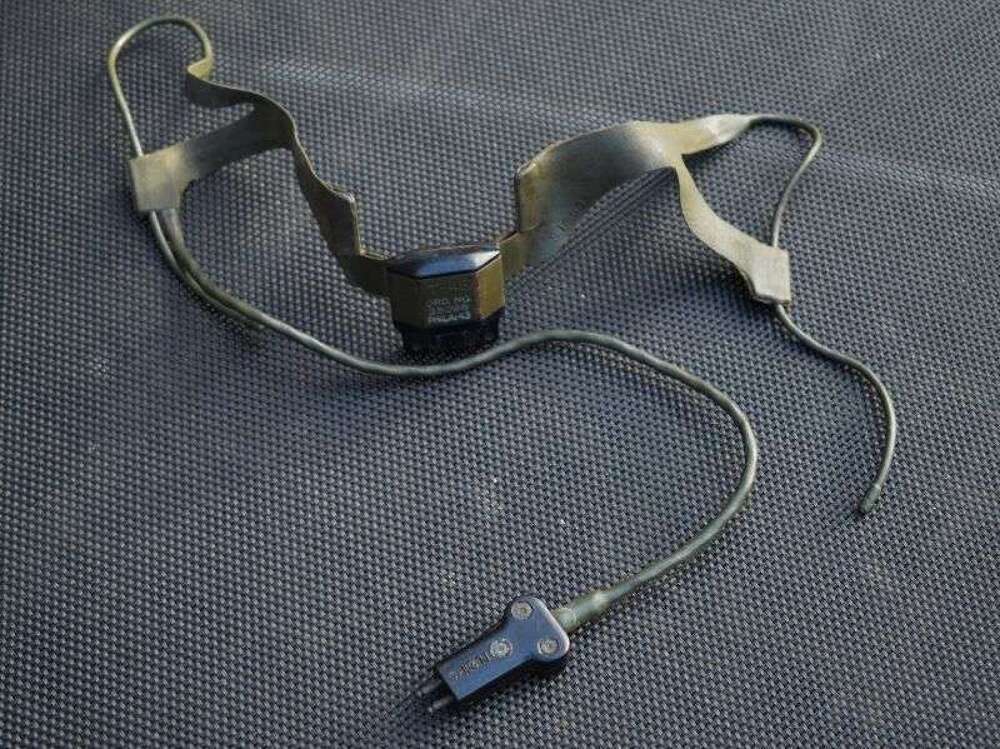 22) Good Original WW2 US Military Issue T-45 Lip-Microphone 1943