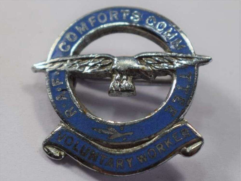 47) Good Original WW2 RAF Comforts Committee Voluntary Workers Pin Badge
