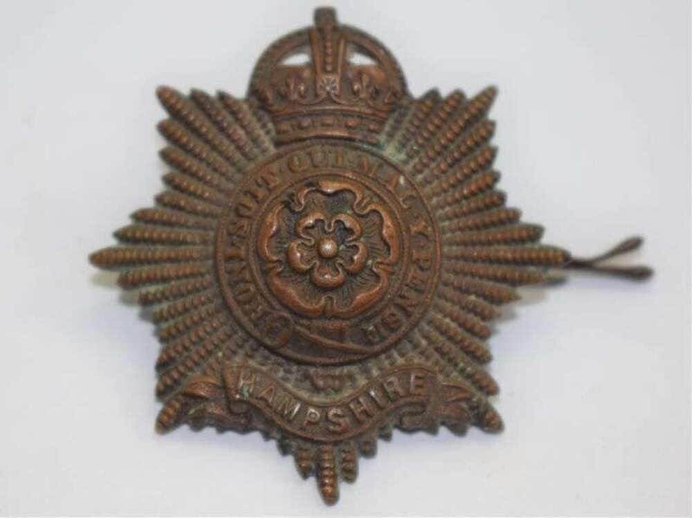 6) Original WW1 Officers Bronze Cap Badge to The Hampshire regiment
