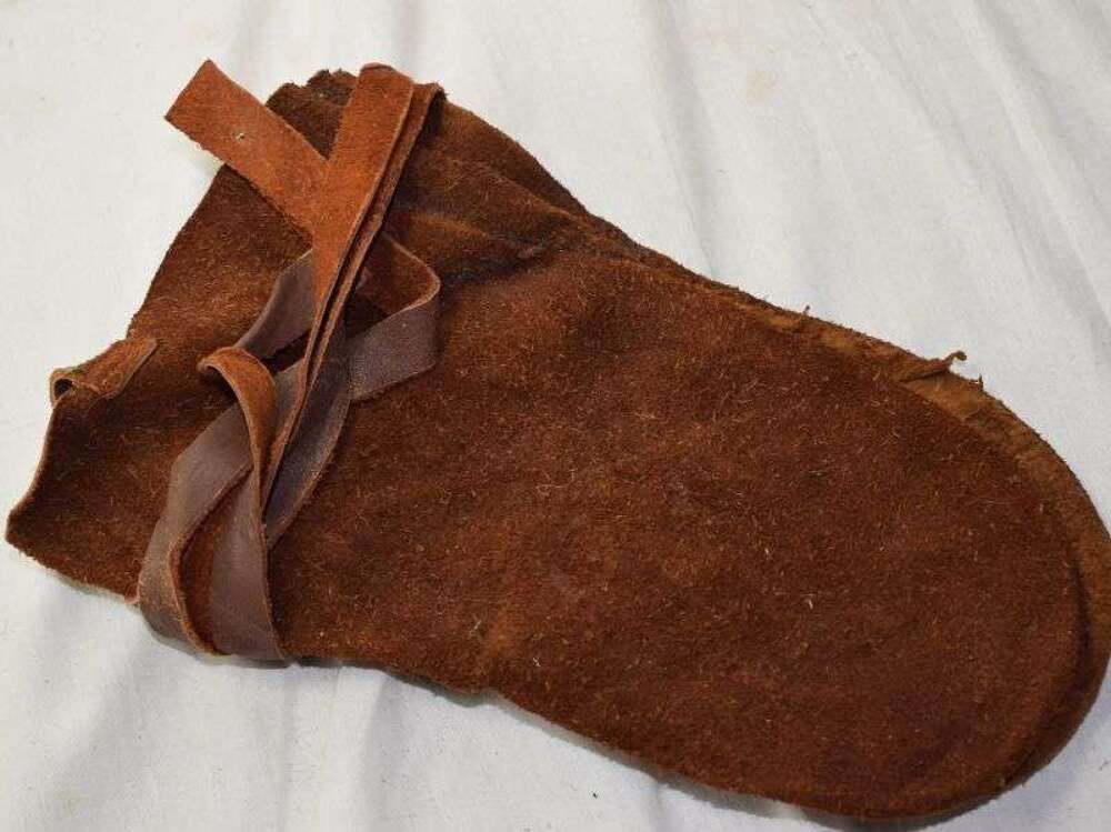 10) Unusual WW2 British Military Issue Brown Suede  Gloves Dated 1944