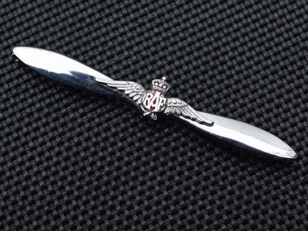 74) Nice Original 1930s-WW2 Raf Wings on Propeller Sweetheart Brooch