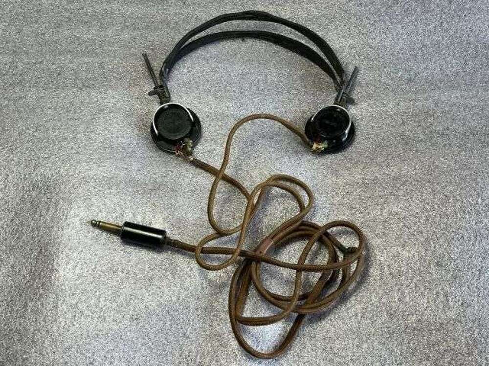 71) Excellent Original Vintage Wireless Set Head Set By Dominion Electro Home Ind Ltd Kitchener, Canada
