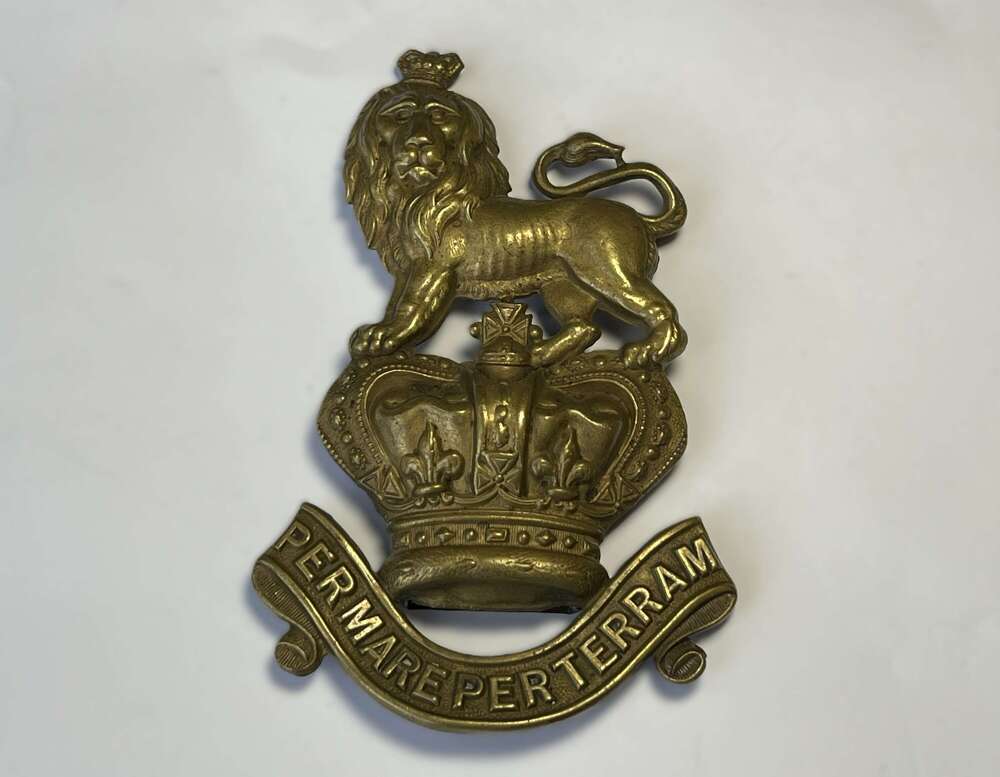 14) Lovely Original Royal Maines Large Victorian Valise Badge