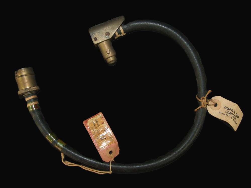 WW2 RAF  (Oxygen) Adapter Tube 6D/569 Complete with Fittings. Unissued